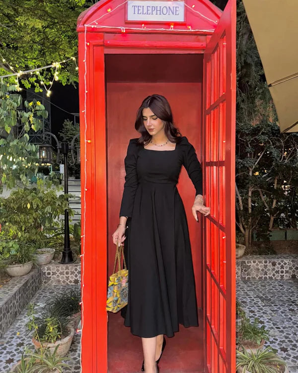 Elegant Black Midi Dress