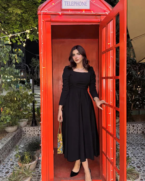 Elegant Black Midi Dress